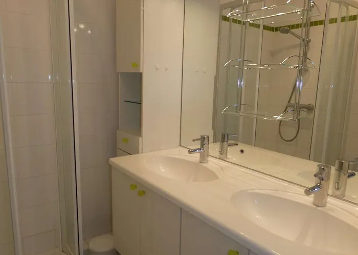 Apartment T2 - Quartier Animé, Vue Mer, Parking Privé - Fr-1-328-260 *